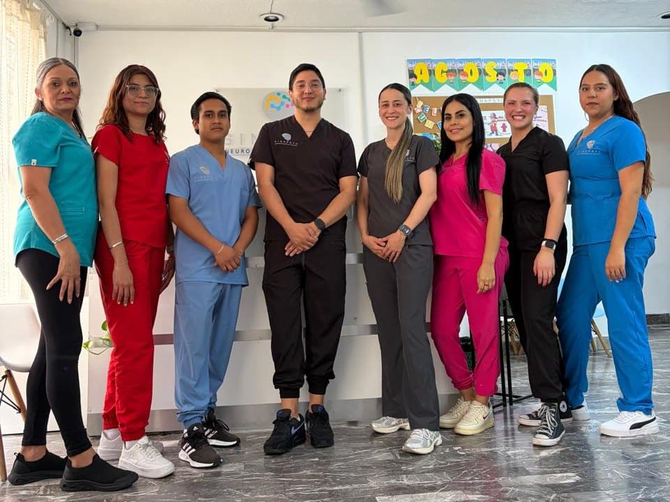 El equipo de profesionales de Sinapsyc en el centro de neurodesarrollo infantil